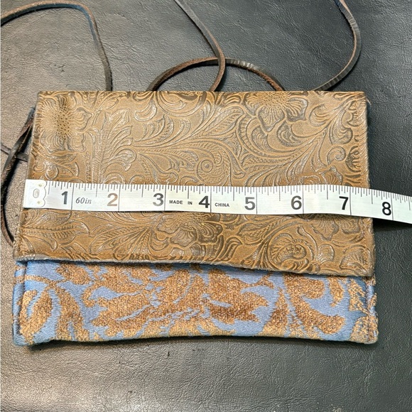 Floral Embossed Tooled Clutch - Picture 4 of 9